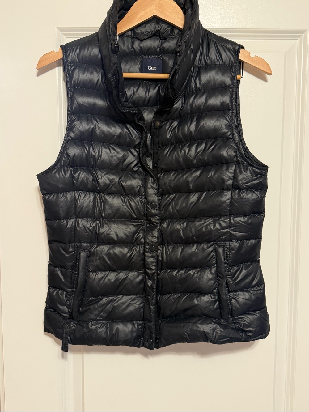 GAP Black Quilted Packable Puffer Vest